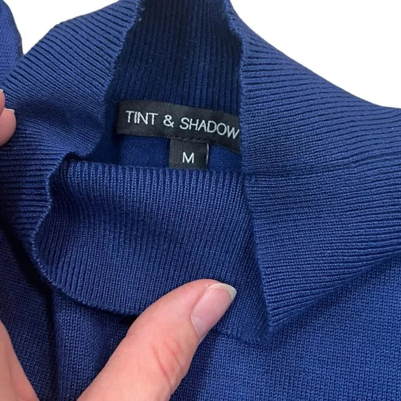 Tint & Shadow Blue Mock Neck Sweater M - Picture 3 of 4